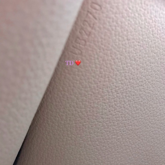 🎁BRAND NEW LOuis Vuitton Toiletry 19 - Picture 8 of 9